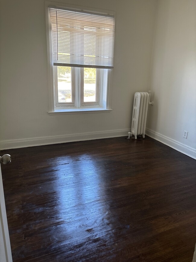 Building Photo - Florentine West