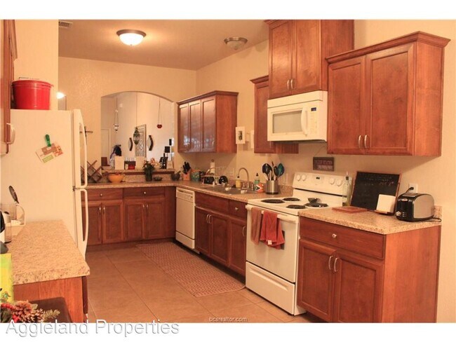 Foto del edificio - 3 br, 3 bath House - 4463 Reveille