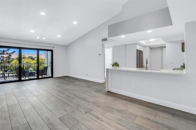 Foto del edificio - 9288 W Atlantic Blvd