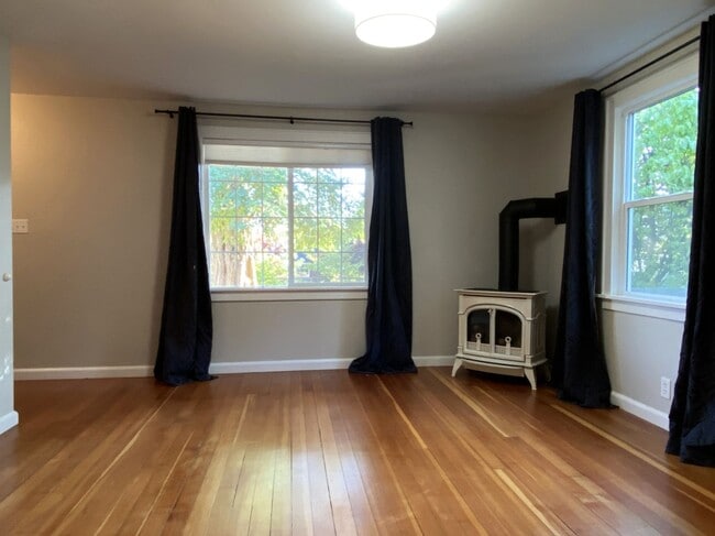 Foto del edificio - Darling Cottage in White Salmon