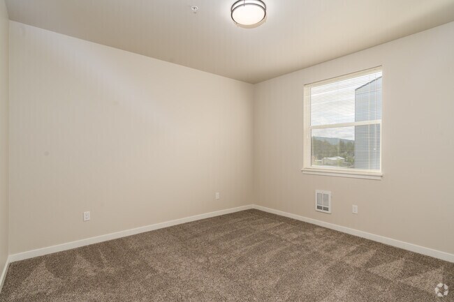 2BR, 2BA - 1030SF - Millworx