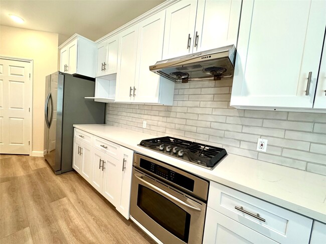 Foto del edificio - 1818 Maidenhair Ln