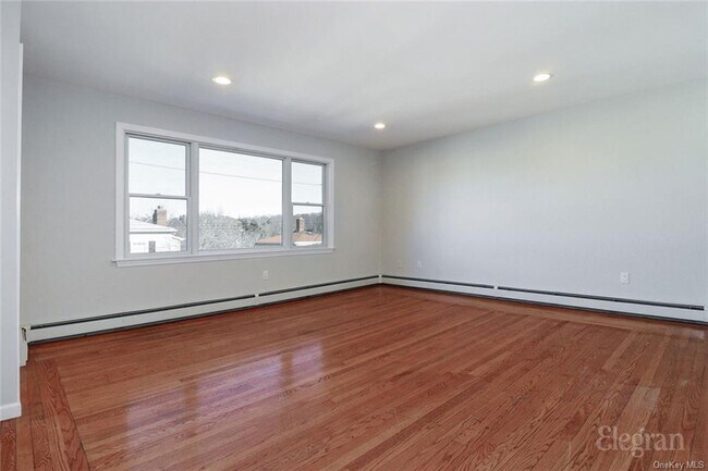 Building Photo - 36 Devoe St