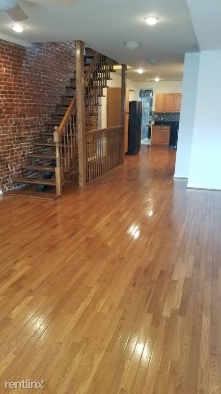 Foto del edificio - 2 br, 1.5 bath Townhome - 26 N Kenwood Ave