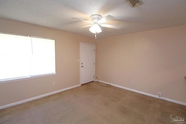 Building Photo - 1608 Sunny Ridge Ln