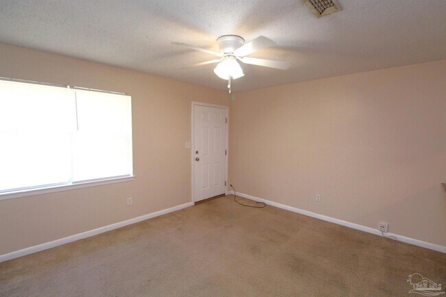 Foto del edificio - 1608 Sunny Ridge Ln