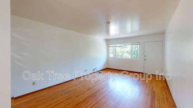 Foto del edificio - 2429-2429 Humboldt Ave