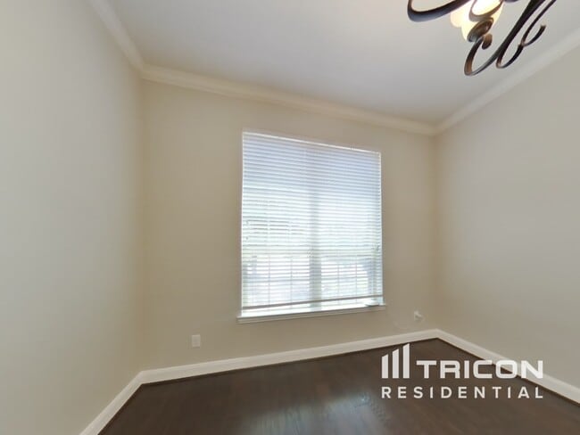 Foto del edificio - 3219 Breeze Bluff Way