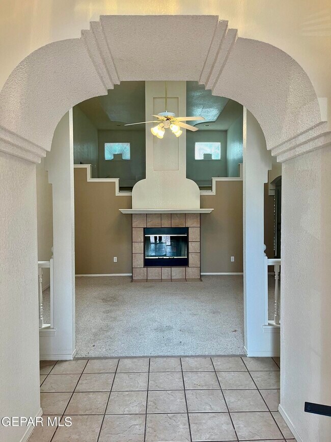 Building Photo - 12188 Dos Rios Dr