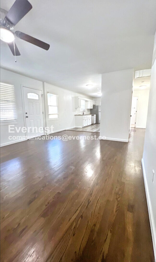 Foto del edificio - 11305 E 50th Terrace