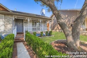Foto del edificio - 1918 Lotus Blossom St