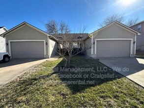 Building Photo - 817 NE Independence Ct