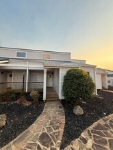 Building Photo - 289 Clearview Ct