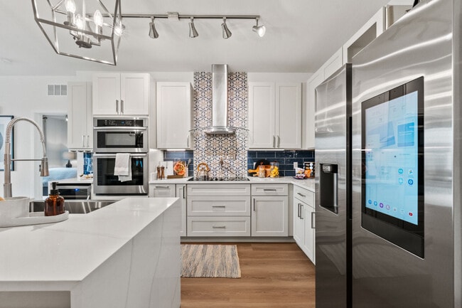 Building Photo - The Vivien