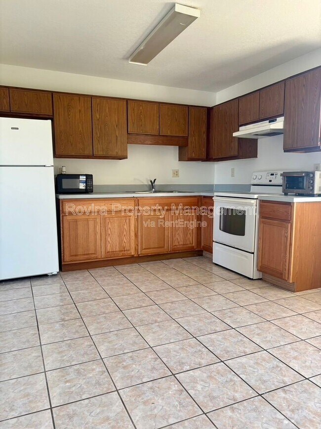 Foto del edificio - 176 Birmingham Dr