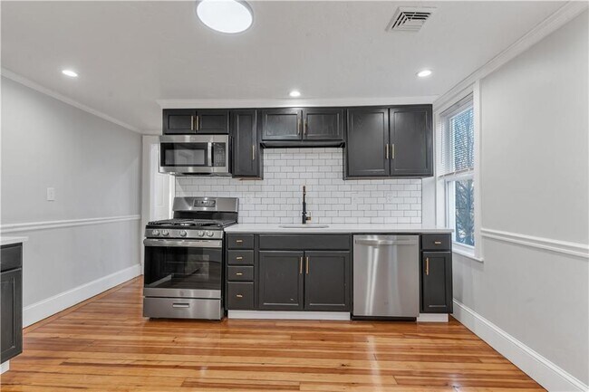 Foto del edificio - 382 Orms St