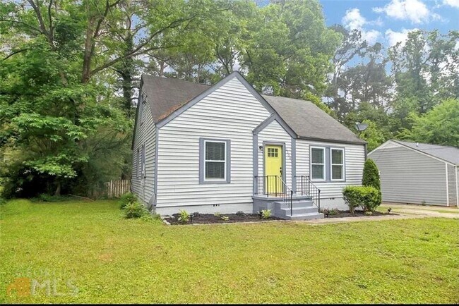 Foto del edificio - 2133 Pinehurst Dr