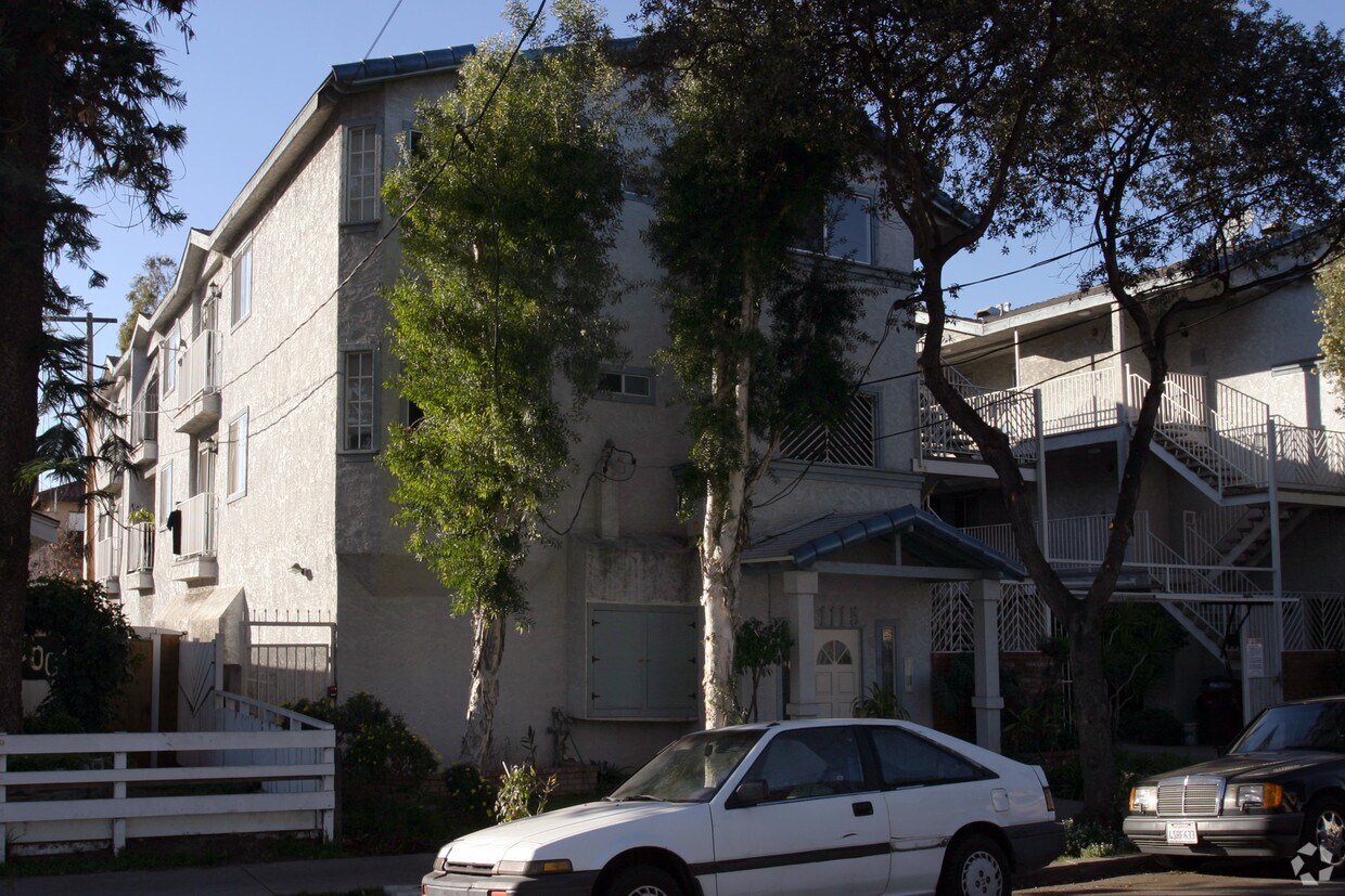 Foto del edificio - 1115 Temple Ave