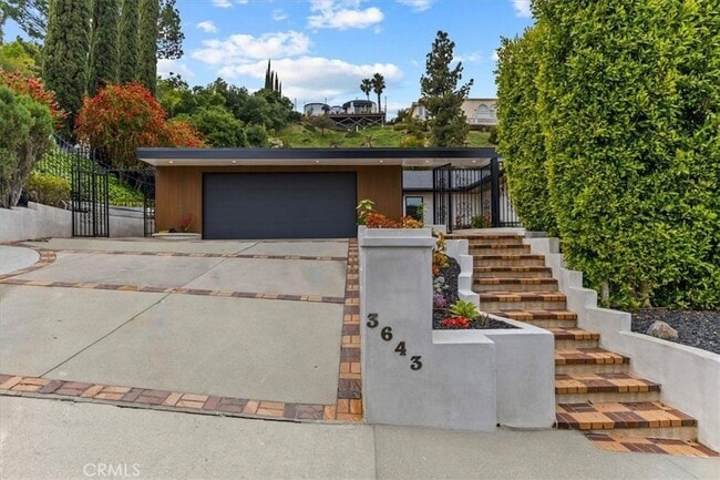 Foto del edificio - 3643 Terrace View Drive