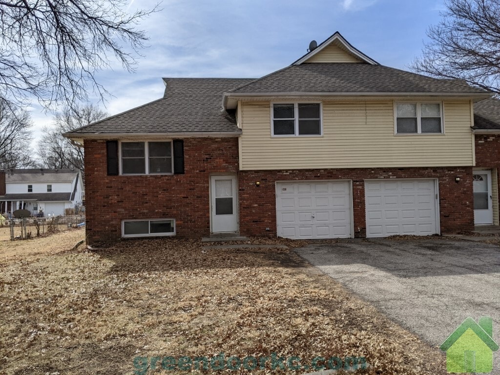 1603 E Willow Dr, Olathe, KS 66062 Townhouse for Rent in Olathe, KS