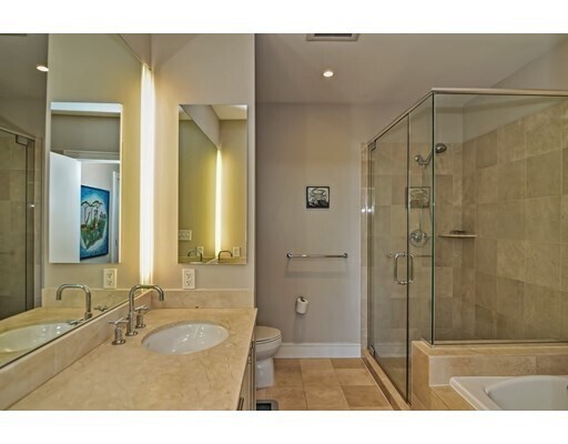 Foto del edificio - 2400 Beacon St