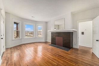 Building Photo - 7407 Dunedin St