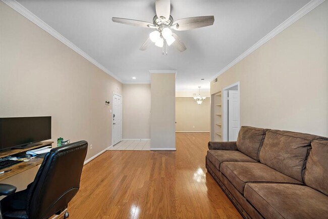 Foto del edificio - 2255 Braeswood Park Dr