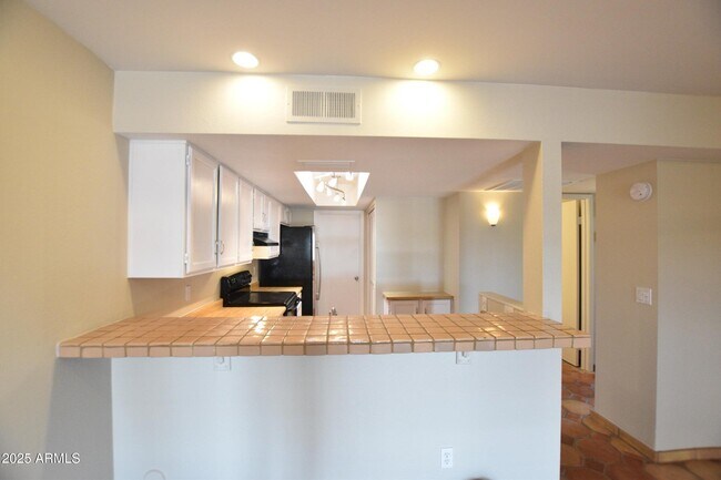 Foto del edificio - 4241 E Sandia St