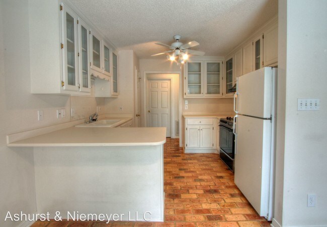 Building Photo - 3 br, 2 bath House - 10 Fox Run