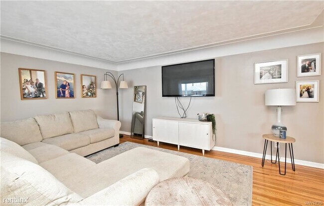 Building Photo - 3 br, 1 bath House - 41 Ceil Dr