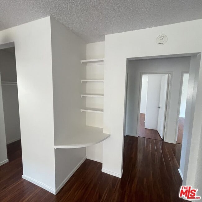 Foto del edificio - 2112 Manhattan Beach Blvd