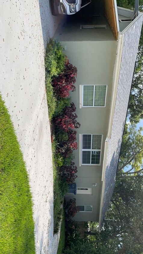 Primary Photo - 324 Seminola Blvd