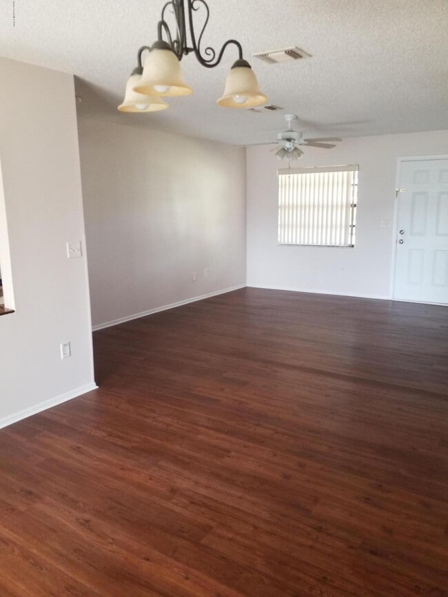 Building Photo - 6045 Cannon Ave