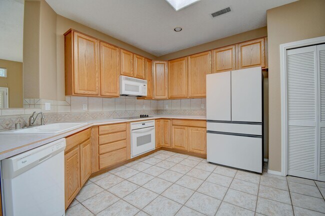 Building Photo - 5809 Vulcan Vista Dr NE