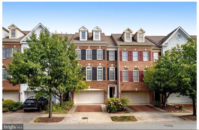 Photo - 213 Oak Knoll Terrace Townhome
