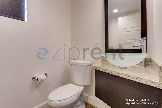 Building Photo - 2448 Aperture Cir