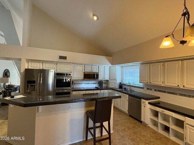 Foto del edificio - 7035 W Morrow Dr