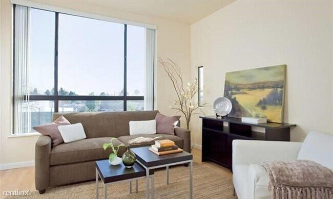 Building Photo - 1 br, 1 bath  - 1701 University Ave