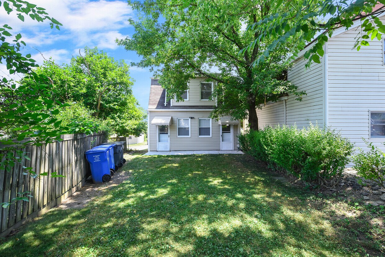 510 Bluff St, Carnegie, PA 15106 Townhouse for Rent in Carnegie, PA