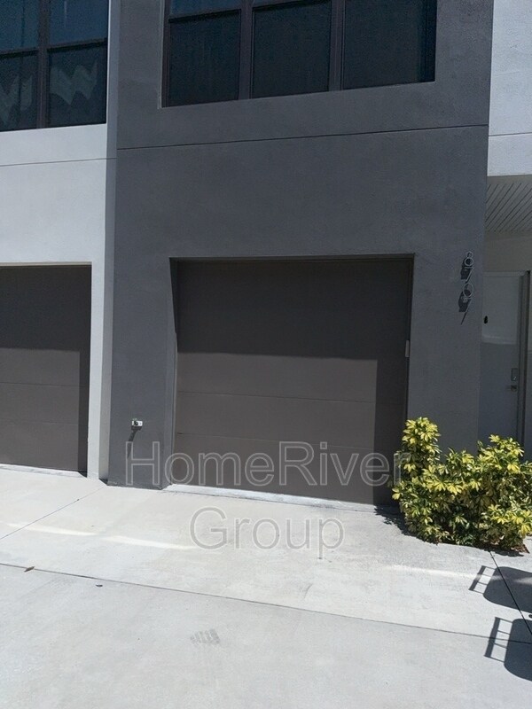 Foto del edificio - 8707 Palm Ranches Pl