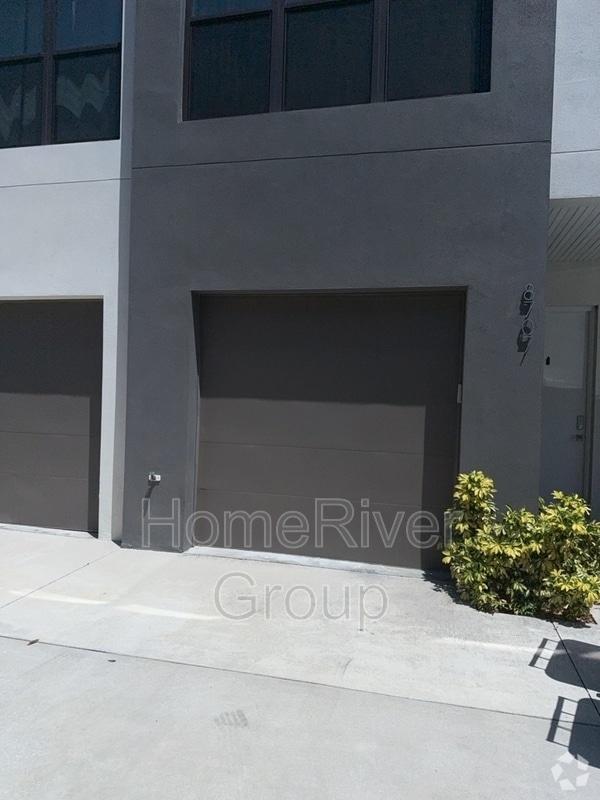 Building Photo - 8707 Palm Ranches Pl