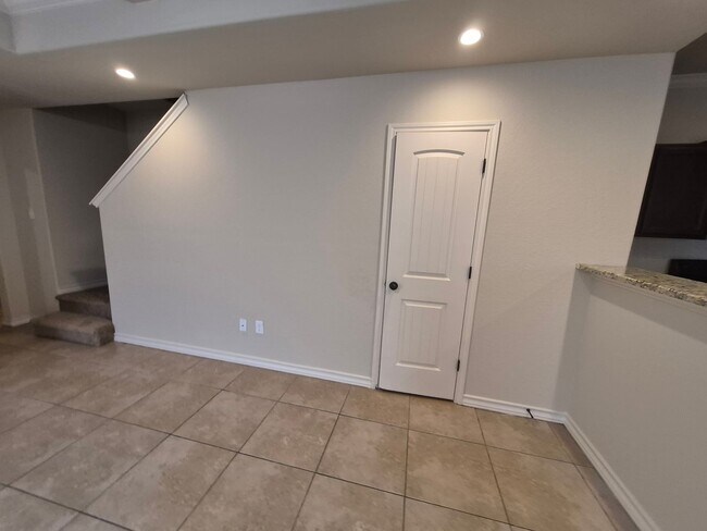 Foto del edificio - 6003 Karly Way