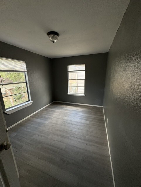 Foto del edificio - 2513 Quintana Rd