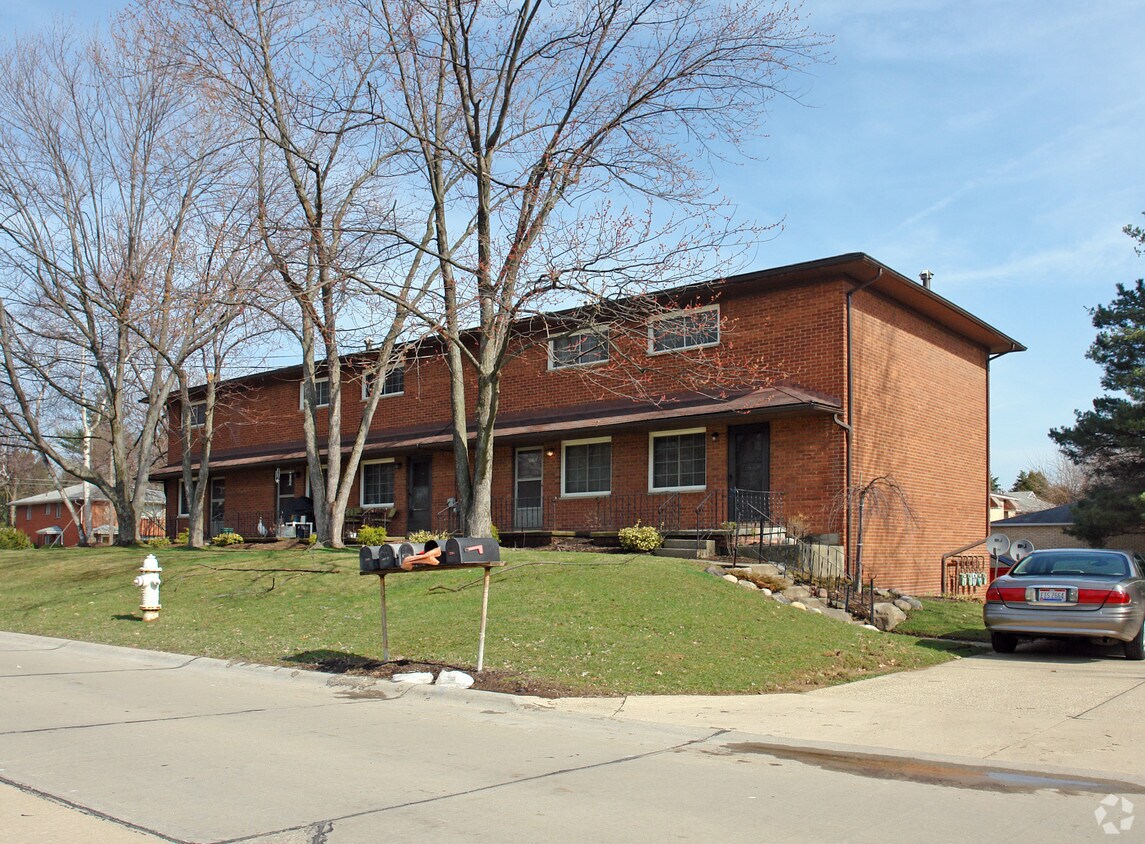 Primary Photo - 2901 Chamberlain Rd