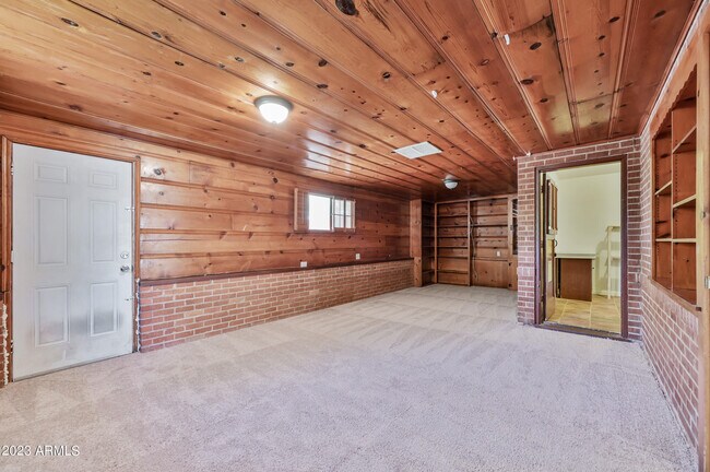 Foto del edificio - 1719 W Rovey Ave