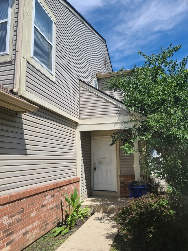 Building Photo - 1774 Rock Creek Dr