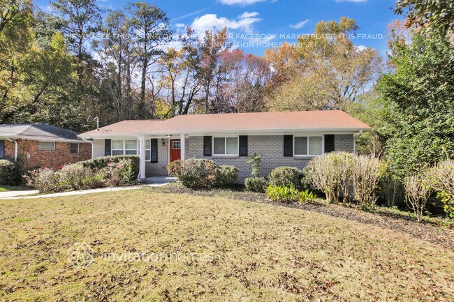 Building Photo - 2875 Laurel Ln