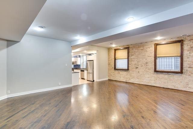 Foto del edificio - 2234 N Washtenaw Ave