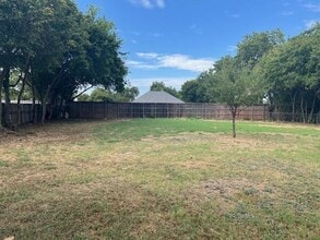 Building Photo - 821 Bayport Dr