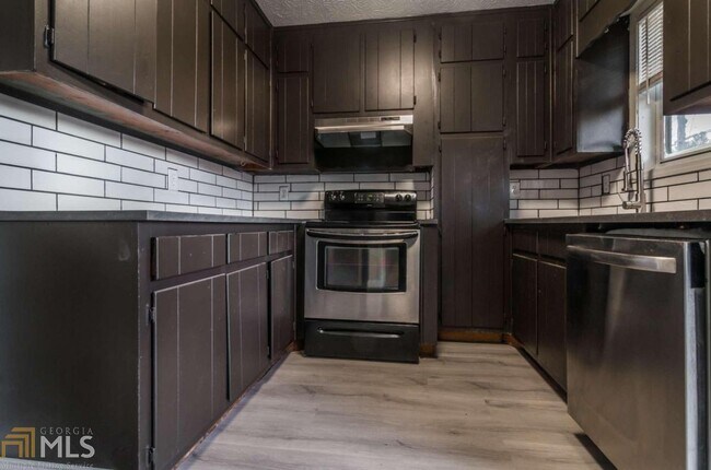 Foto del edificio - 1156 Pinedale Cir NW
